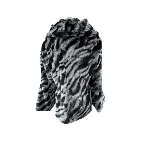 " 2‎ Sisters " Faux Fur Jacket, Very Soft, SZ M, , Money, Clasp Closer's, Classy - Picture 3 of 8